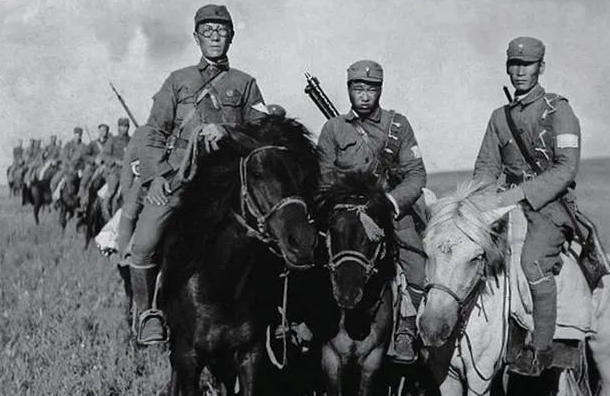 內蒙古騎兵師