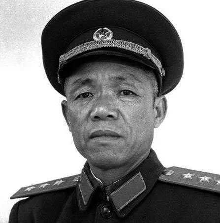 韓先楚將軍