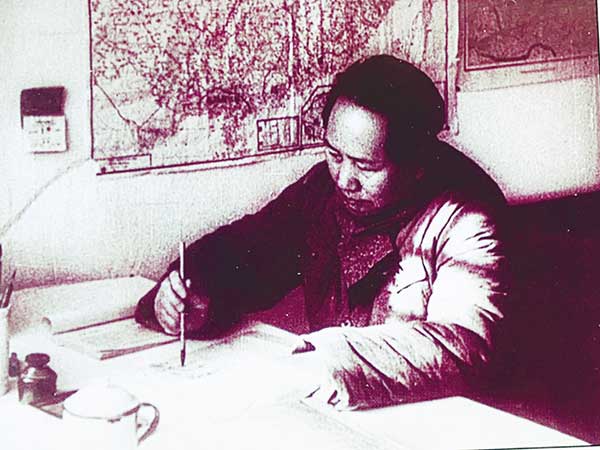 毛澤東為中央黨校題寫校訓(xùn)“實事求是，不尚空談”
