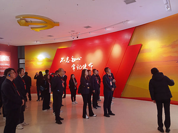 西柏坡黨?，F(xiàn)場教學(xué)
