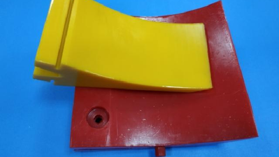  聚氨酯刮板擁有強(qiáng)大的功能 