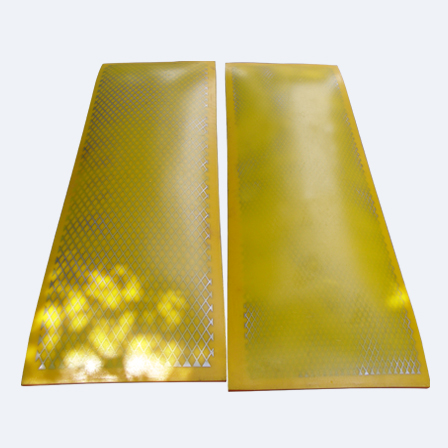 聚氨酯嵌鋼網(wǎng)農(nóng)牧機(jī)械用襯板